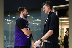 开云app-来自欧洲的紫金血液！东契奇转发与大加索尔的合照